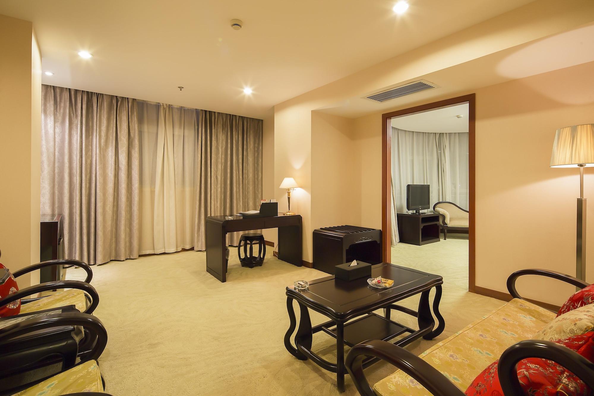 Landison Plaza International Hotel Zhenjiang  Extérieur photo