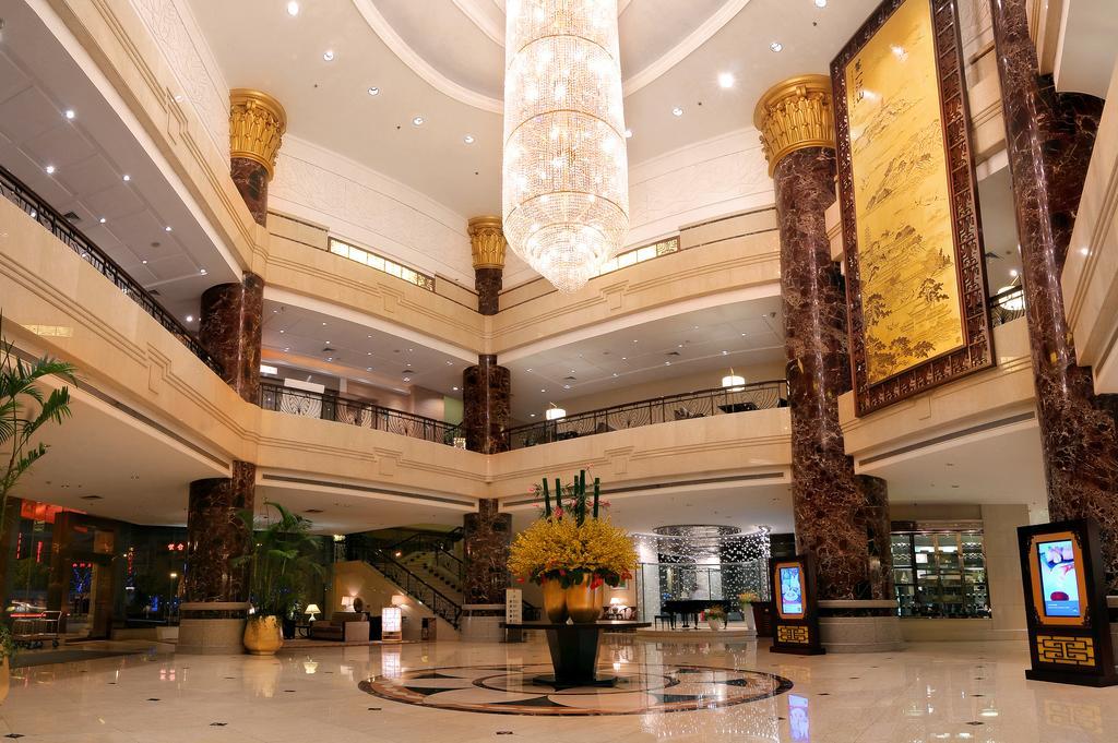 Landison Plaza International Hotel Zhenjiang  Extérieur photo