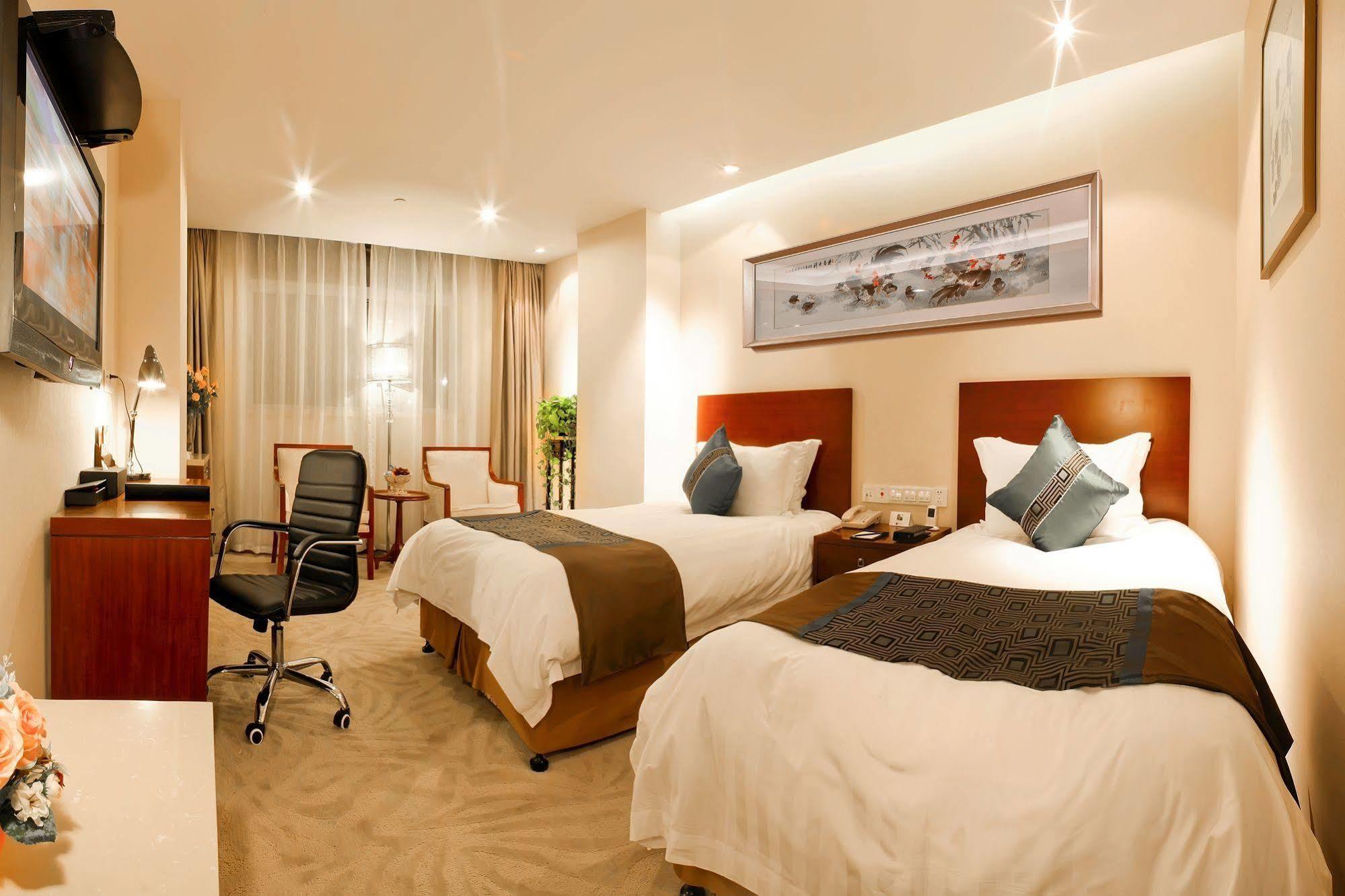 Landison Plaza International Hotel Zhenjiang  Extérieur photo